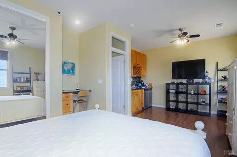 Undisclosed, Vallejo, CA 94591 photo 18