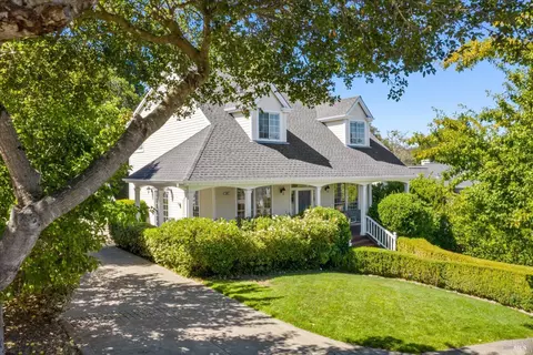 537 Laurel St, Petaluma, CA 94952