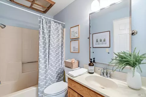 537 Laurel St, Petaluma, CA 94952 photo 16