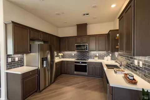 29712 Hansen St, Hayward, CA 94544 photo 4