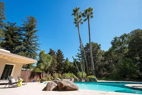 71 Sidney Ct, San Rafael, CA 94903