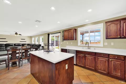 5330 Chenin Blanc Pl, Vallejo, CA 94591 photo 20