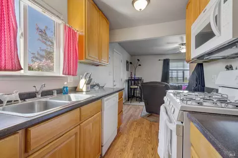 1900 Magazine St, Vallejo, CA 94591 photo 5