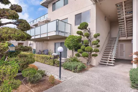 50 Sonoma St #15, San Rafael, CA 94901