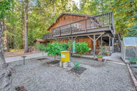 16101 Fern Way, Guerneville, CA 95446