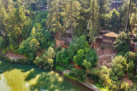 11723 Summerhome Park Rd, Forestville, CA 95436