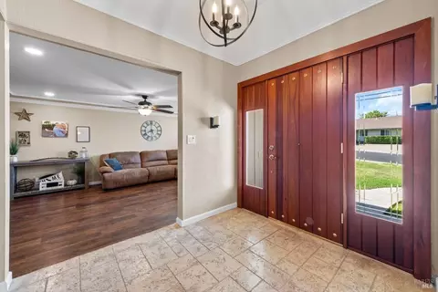 490 Oak View Dr, Vacaville, CA 95688 photo 7