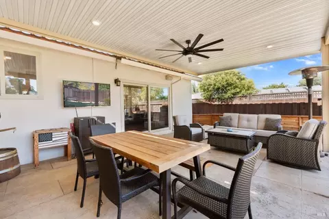 490 Oak View Dr, Vacaville, CA 95688 photo 32