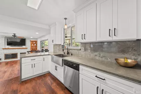 490 Oak View Dr, Vacaville, CA 95688 photo 13