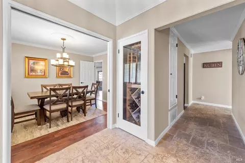 490 Oak View Dr, Vacaville, CA 95688 photo 4