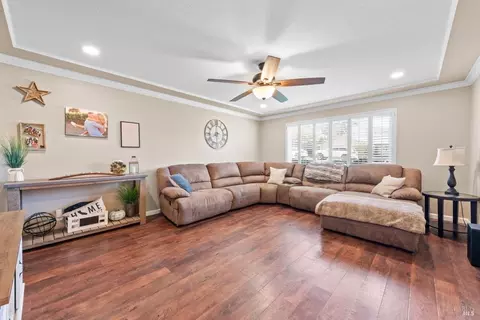 490 Oak View Dr, Vacaville, CA 95688 photo 8