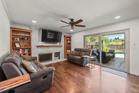 490 Oak View Dr, Vacaville, CA 95688 photo 17