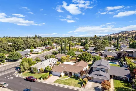 490 Oak View Dr, Vacaville, CA 95688 photo 39