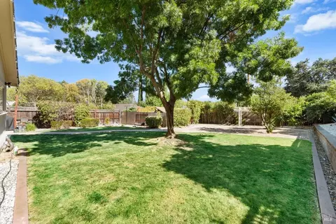490 Oak View Dr, Vacaville, CA 95688 photo 36
