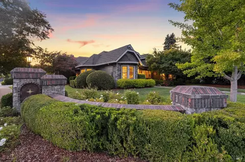 1025 Fifth St E, Sonoma, CA 95476