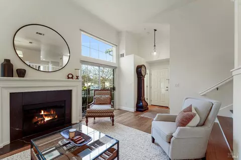 232 E St, Benicia, CA 94510 photo 2