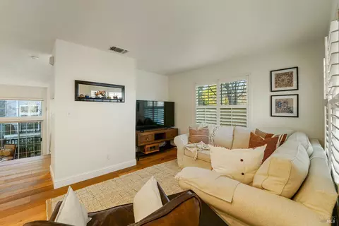 232 E St, Benicia, CA 94510 photo 10