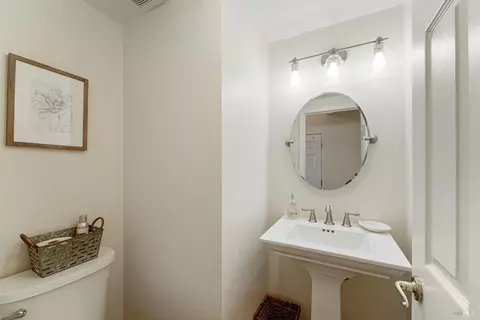 232 E St, Benicia, CA 94510 photo 18