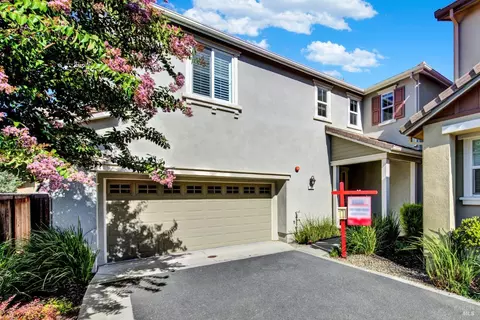 387 Goddard Ct, Fairfield, CA 94534