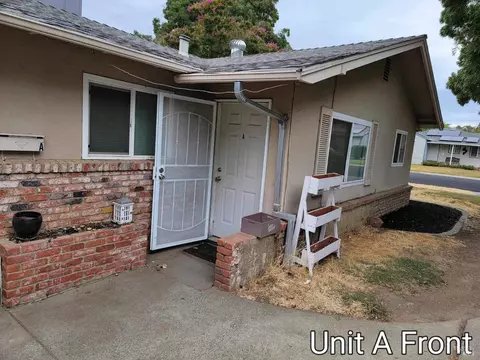 749 W C St, Dixon, CA 95620 photo 4