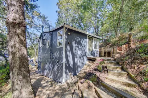 9516 Argonne Way, Forestville, CA 95436
