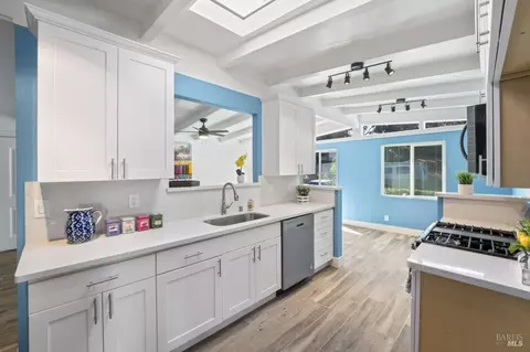 372 Alhambra Ave, Vallejo, CA 94591 photo 9