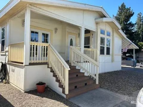 72 N Napa Dr, Petaluma, CA 94954