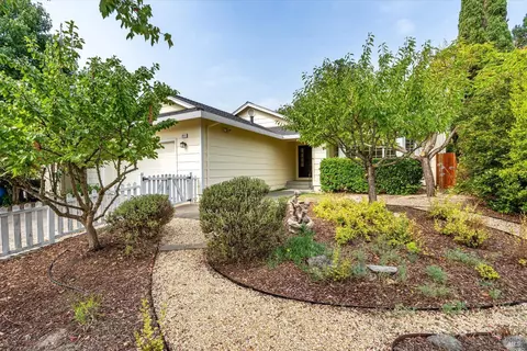 2013 Waltzer Rd, Santa Rosa, CA 95403