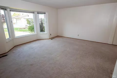 3207 Pelham Ct, Fairfield, CA 94534 photo 6