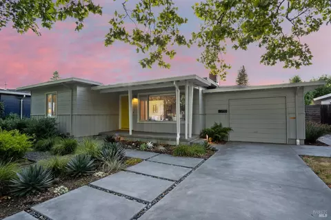 723 Del Mar Ave, Novato, CA 94947