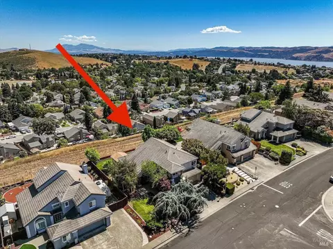 662 Windsor Dr, Benicia, CA 94510 photo 4