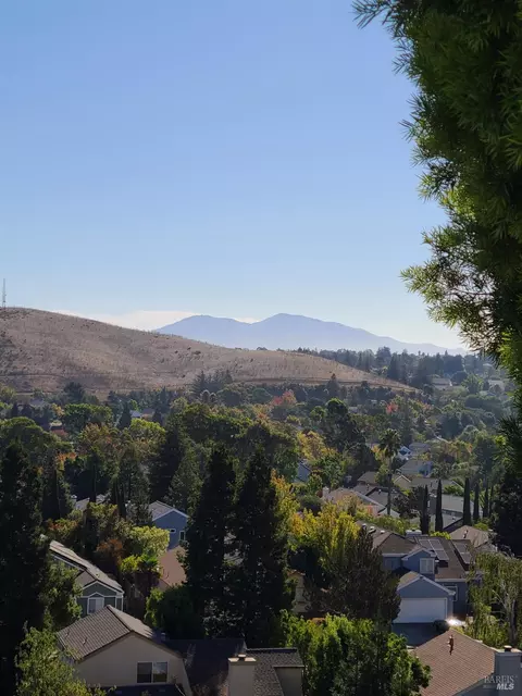 662 Windsor Dr, Benicia, CA 94510 photo 3