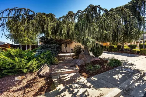 662 Windsor Dr, Benicia, CA 94510 photo 8