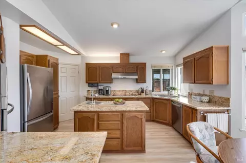 662 Windsor Dr, Benicia, CA 94510 photo 20