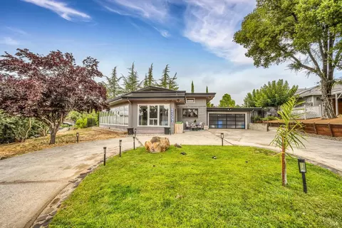 19030 Spyglass Rd, Hidden Valley Lake, CA 95467