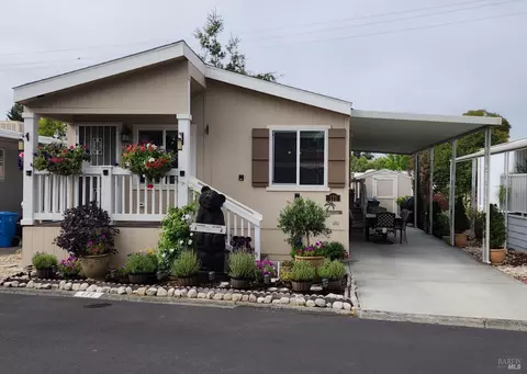171 Redwing Dr, Santa Rosa, CA 95409