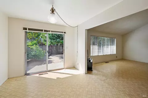 573 Este Madera Dr, Sonoma, CA 95476 photo 22
