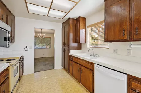 573 Este Madera Dr, Sonoma, CA 95476 photo 18
