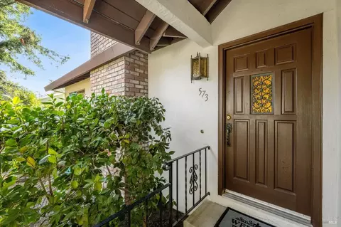 573 Este Madera Dr, Sonoma, CA 95476 photo 5