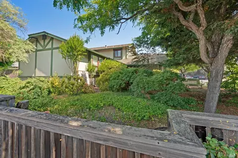 1049 S Ely Blvd S, Petaluma, CA 94954 photo 3