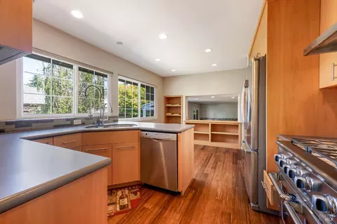 1049 S Ely Blvd S, Petaluma, CA 94954 photo 12