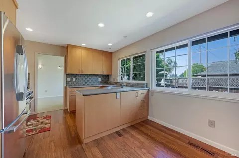1049 S Ely Blvd S, Petaluma, CA 94954 photo 14