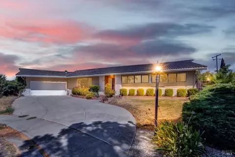 1966 London Ln, Fairfield, CA 94533