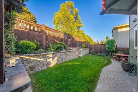 4 Capitola Ct, Napa, CA 94559 photo 5