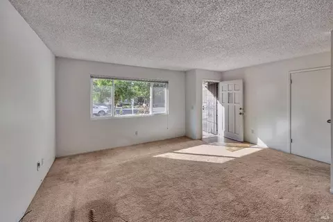 8470 Old Oak Rd, Windsor, CA 95492 photo 9