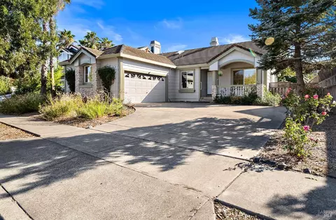 805 Riesling Rd, Petaluma, CA 94954