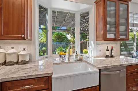 9550 Ashley Dr, Windsor, CA 95492 photo 7