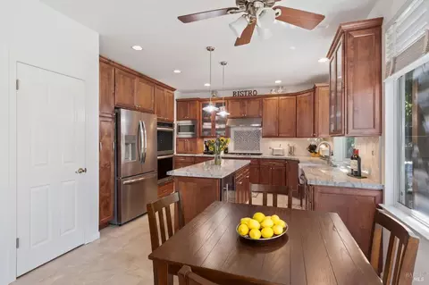 9550 Ashley Dr, Windsor, CA 95492 photo 8