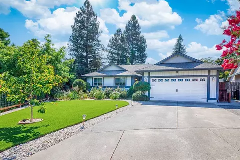 2270 Coventry Ct, Santa Rosa, CA 95401