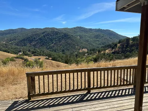 4555 Shale Ln, Ukiah, CA 95482 photo 8